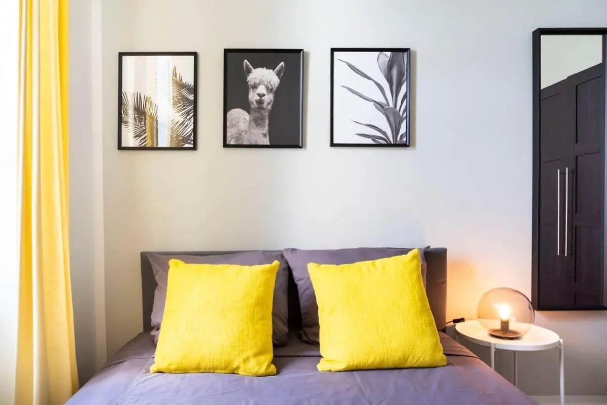 Family Apartment In Central Location Berlino